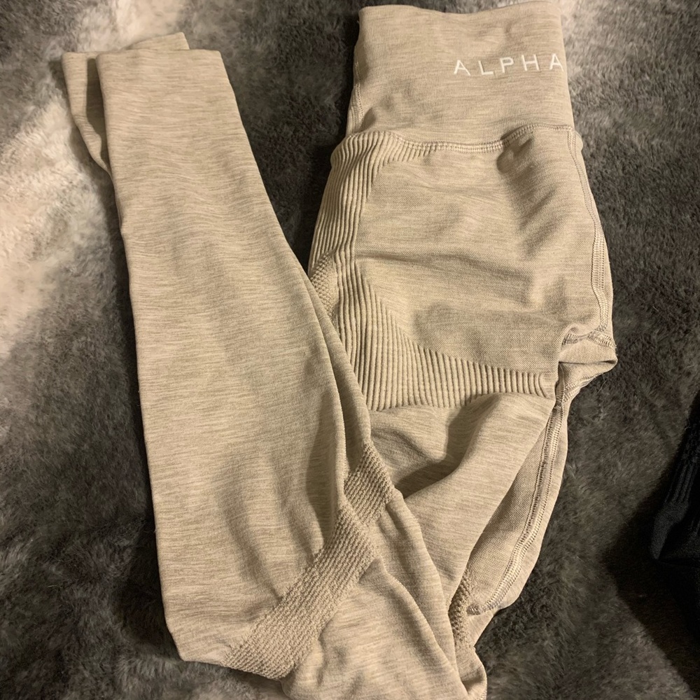 Alphalete beige leggings
